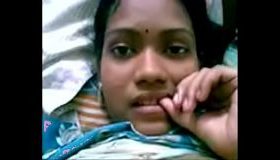 Prostituate indience care sug pula si fac sex pe bani